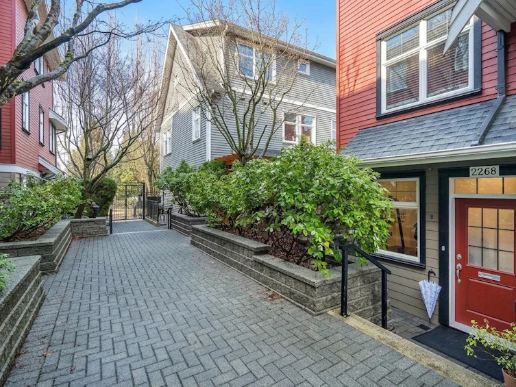 2268 St. George Street, Vancouver, BC, V5T 3R2 - 2
