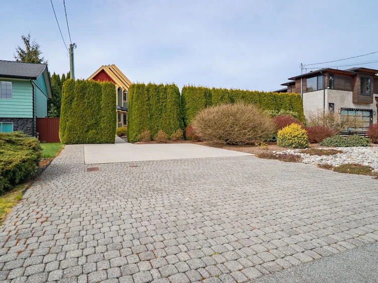 674 Colinet Street, Coquitlam, BC, V3J 4X4 - 28