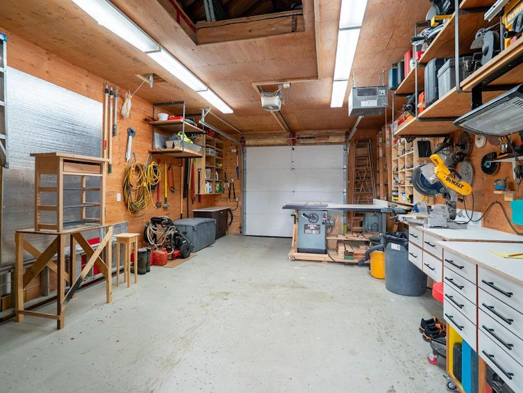 674 Colinet Street, Coquitlam, BC, V3J 4X4 - 31