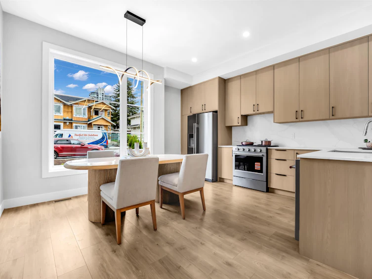 946 Dansey Avenue, Coquitlam, BC, V3K 3G7 - 9