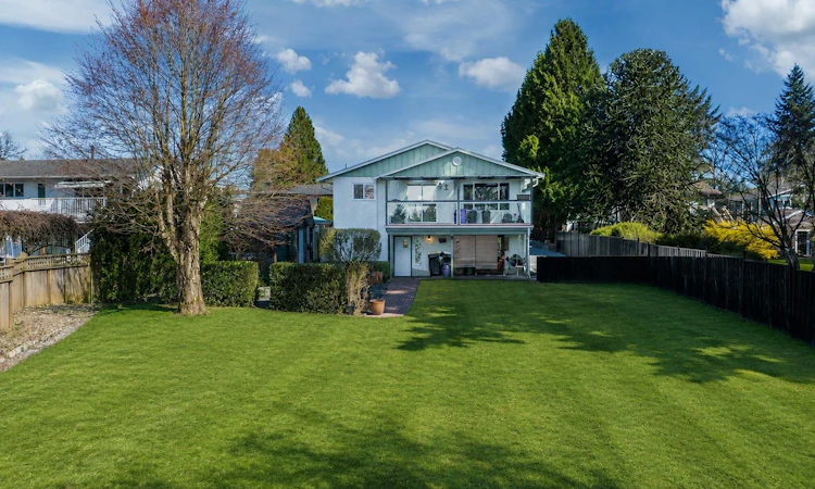 7655 Woodcock Crescent