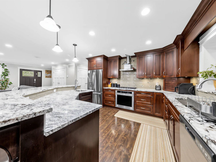 21298 36 Avenue, Langley, BC, V3A 8N6 - 11