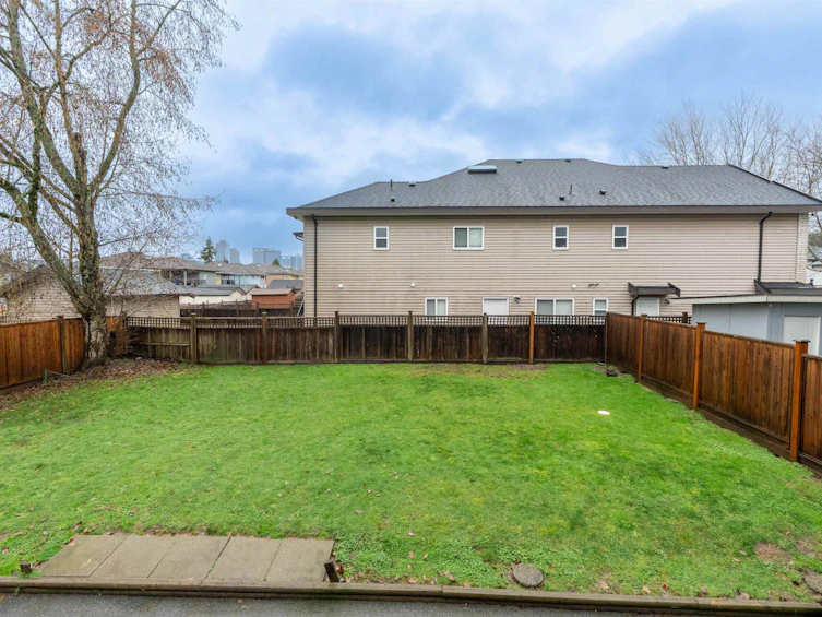 13933 90a Avenue, Surrey, BC, V3V 6Z7 - 18