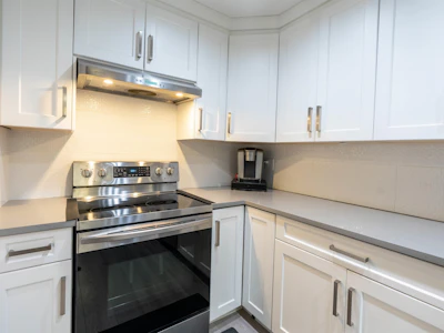 13933 90a Avenue - 3