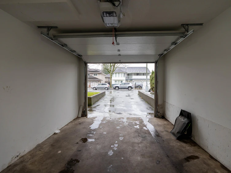 13933 90a Avenue, Surrey, BC, V3V 6Z7 - 25