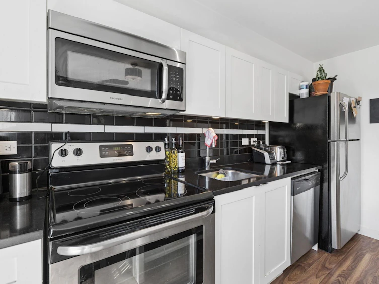 406-2511 Quebec Street, Vancouver, BC, V5T 0B6 - 10