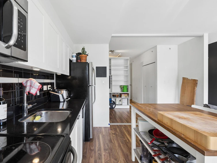 406-2511 Quebec Street, Vancouver, BC, V5T 0B6 - 11