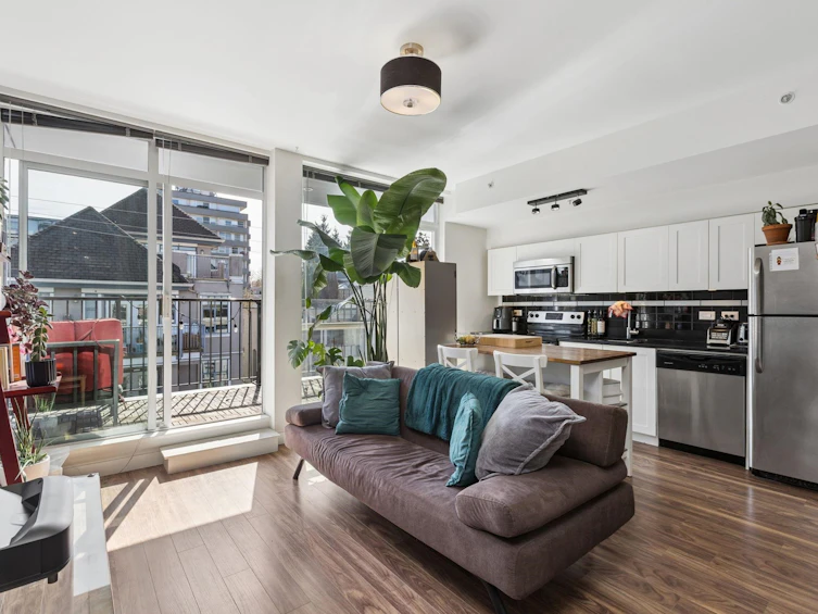 406-2511 Quebec Street, Vancouver, BC, V5T 0B6