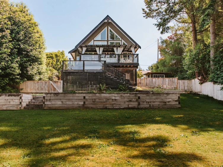 4981 Geer Road, Sechelt, BC, V7Z 0B9 - 2