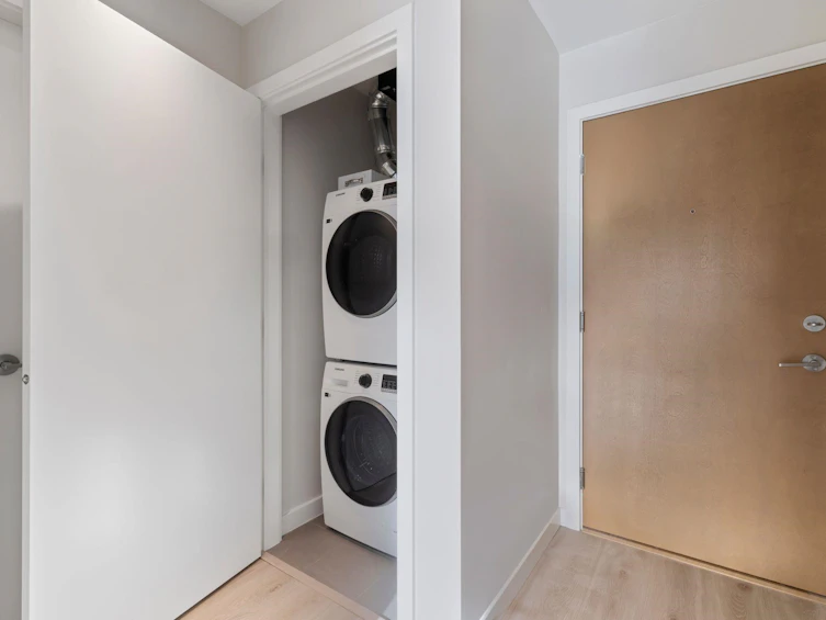 312-110 E 17th Street, North Vancouver, BC, V7L 2V5 - 18