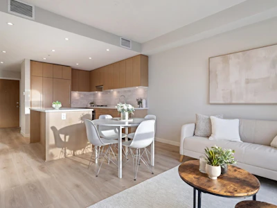 312-110 E 17th Street - 2