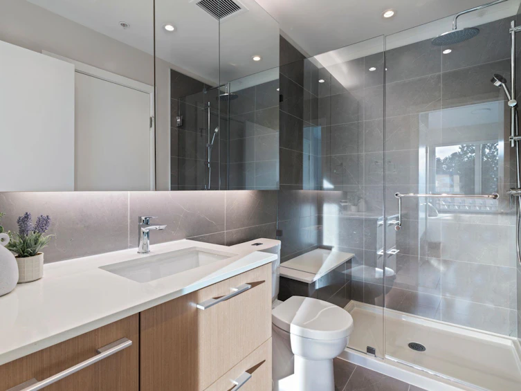 312-110 E 17th Street, North Vancouver, BC, V7L 2V5 - 16