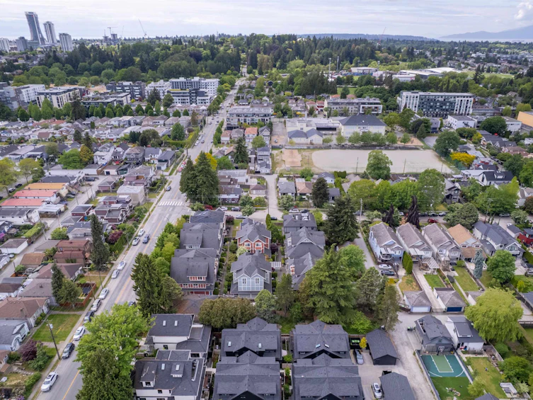 357 E 33rd Avenue, Vancouver, BC, V5V 2Z8 - 32