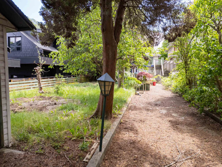 357 E 33rd Avenue, Vancouver, BC, V5V 2Z8 - 4