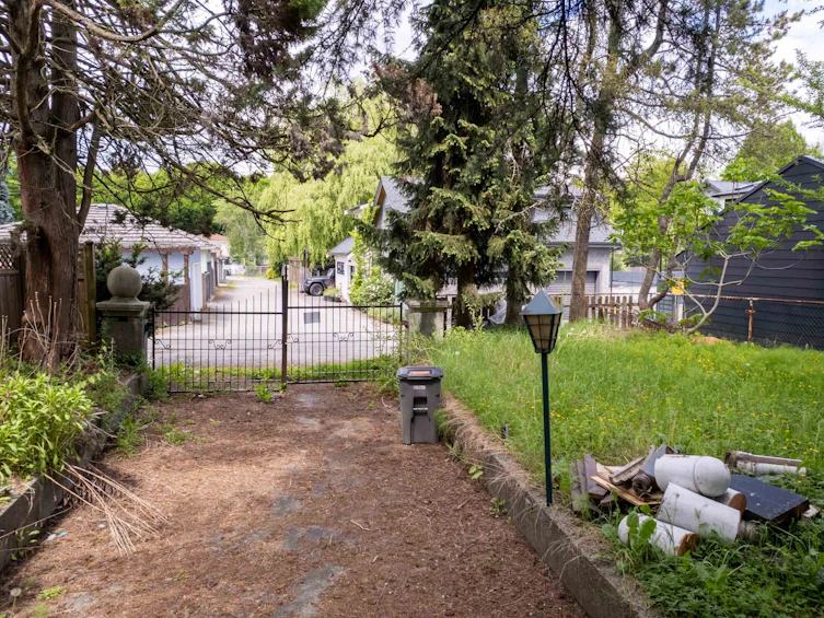 357 E 33rd Avenue, Vancouver, BC, V5V 2Z8 - 2