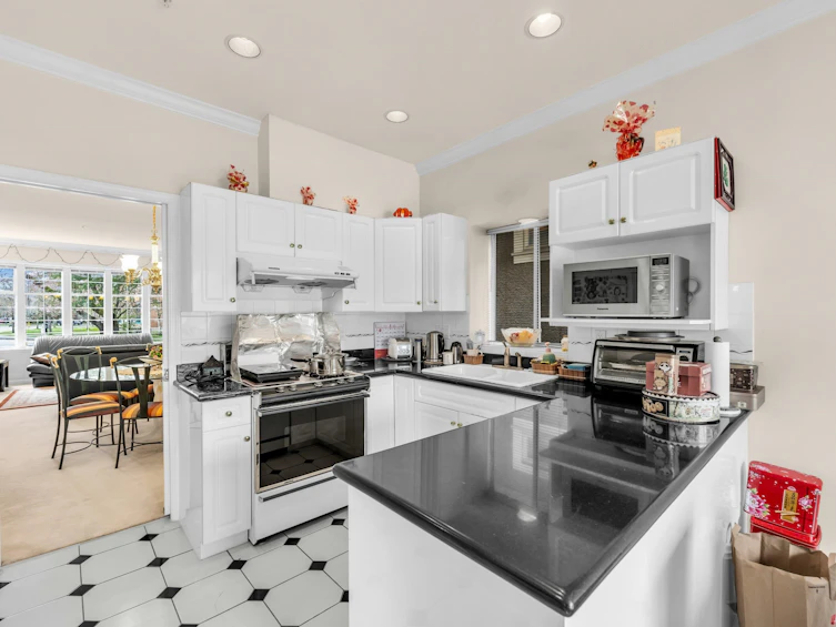 6388 Laburnum Street, Vancouver, BC, V6M 3S9 - 8
