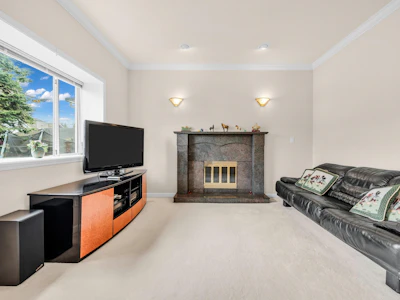 6388 Laburnum Street - 5