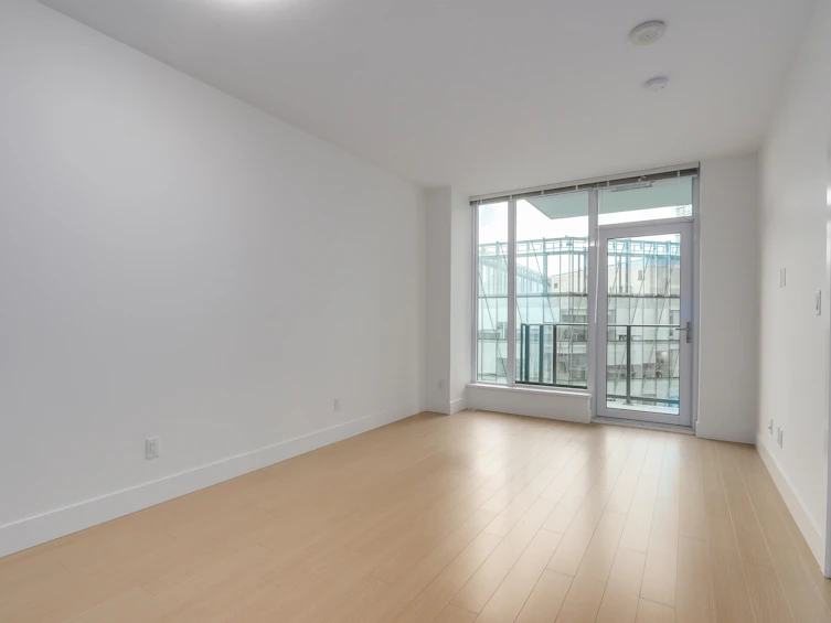 901-7388 Kingsway, Burnaby, BC, V3N 0G9 - 3