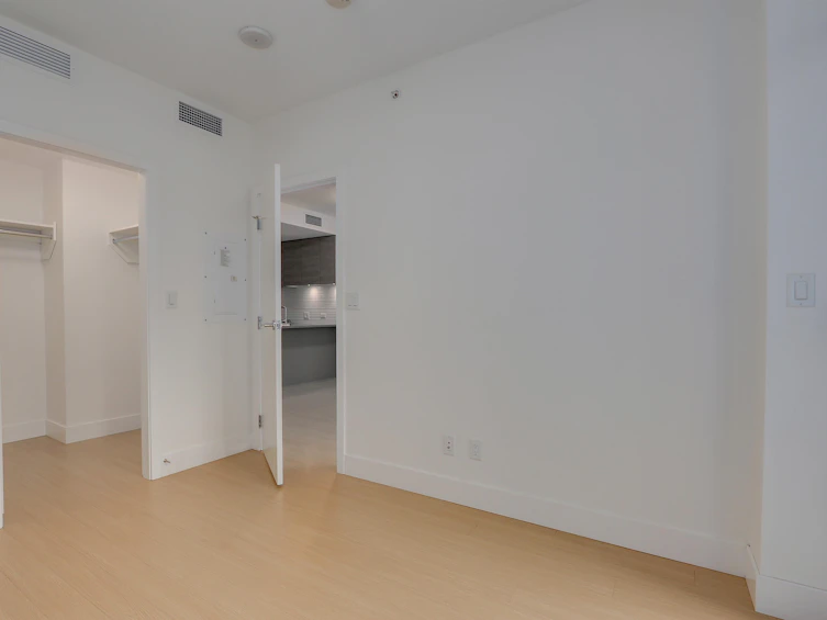 901-7388 Kingsway, Burnaby, BC, V3N 0G9 - 12