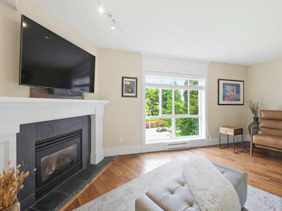 305-15150 29a Avenue - 5