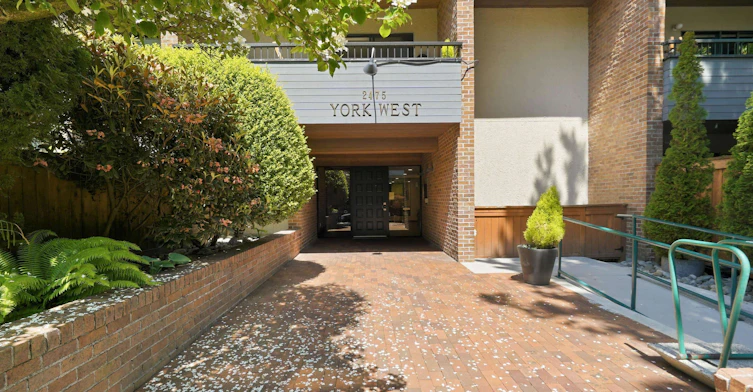 305-2475 York Avenue, Vancouver, BC, V6K 1C9 - 25