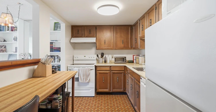 305-2475 York Avenue, Vancouver, BC, V6K 1C9 - 9