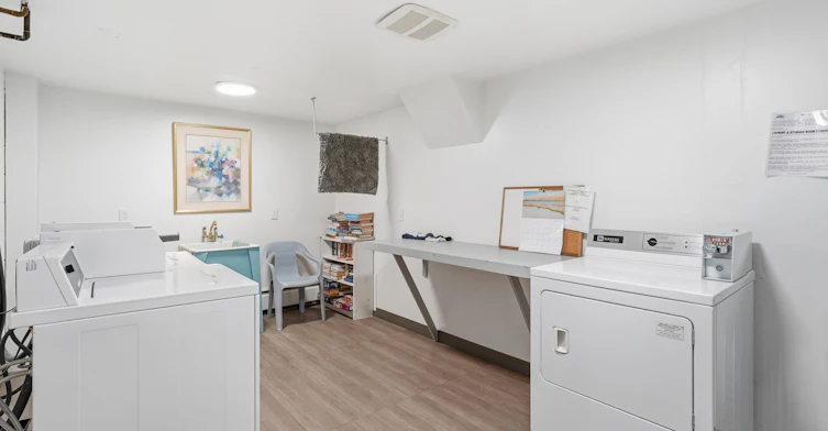 305-2475 York Avenue, Vancouver, BC, V6K 1C9 - 21