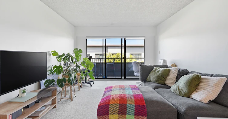 305-2475 York Avenue, Vancouver, BC, V6K 1C9 - 5