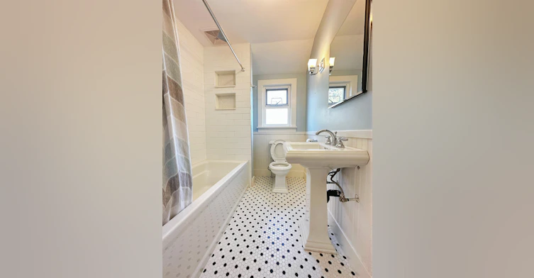 742 6th E Street, North Vancouver, BC, V7L 1R6 - 17
