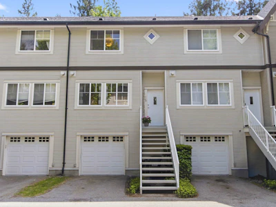 18-1800 Mamquam Road - 2