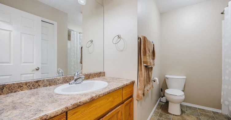 UPPER-45821 Thomas Road, Chilliwack, BC, V2R 1B8 - 13