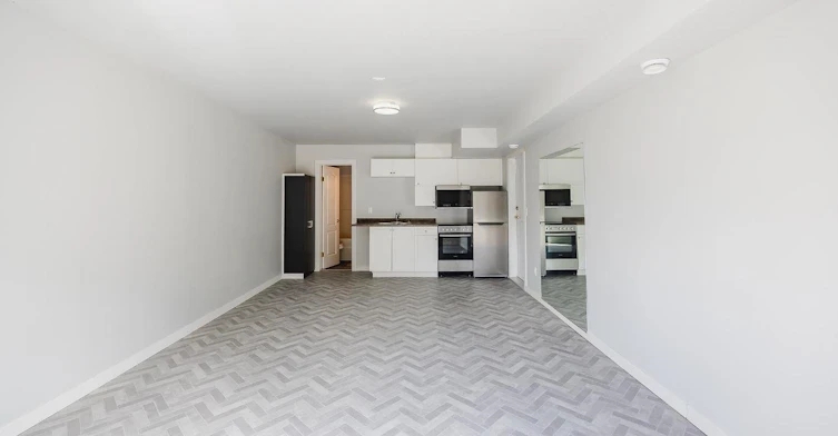 STUDIO-45821 Thomas Road, Chilliwack, BC, V2R 1B8 - 2