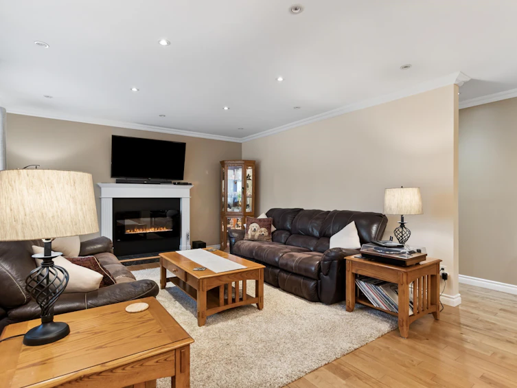 12214 211 Street Street, Maple Ridge, BC, V2X 8C9 - 11