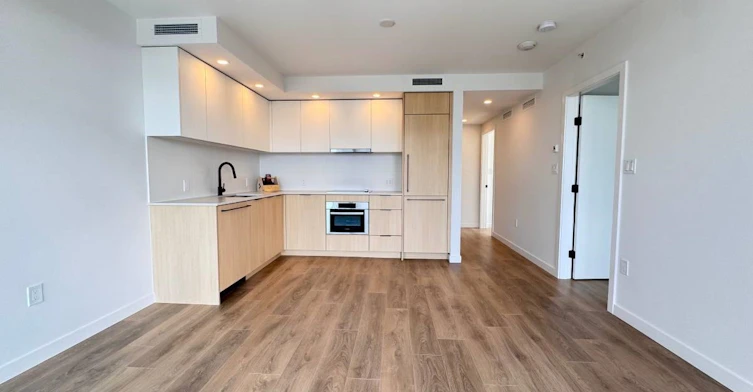 13738 Central Avenue, Surrey, BC, V3T 0X5 - 9