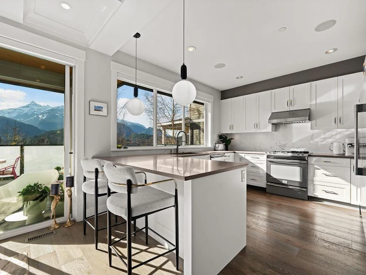 2954 Strangway Place, Squamish, BC, V8B 0P8 - 6