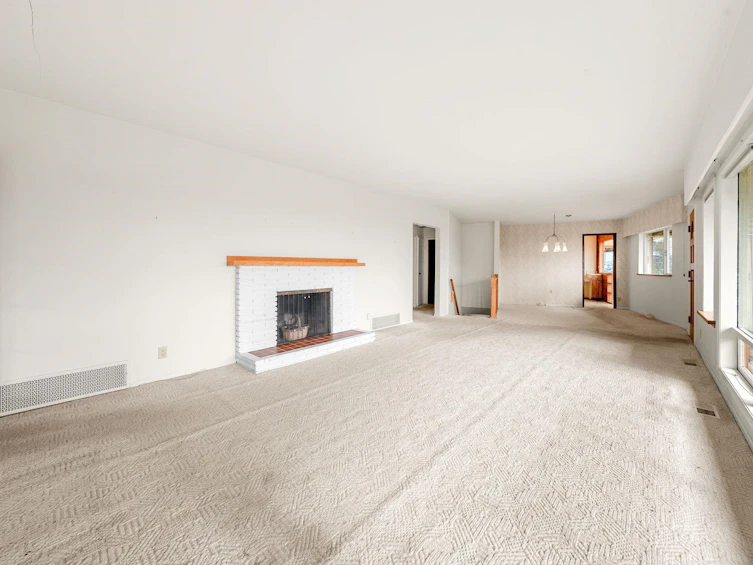 234 Rondoval Crescent, North Vancouver, BC, V7N 2W7 - 6