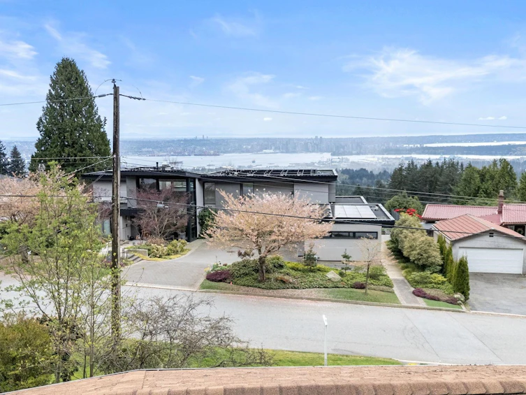 234 Rondoval Crescent, North Vancouver, BC, V7N 2W7 - 18