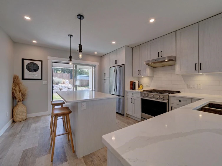 6078 Kingbird Avenue, Sechelt, BC, V7Z 0S4 - 15