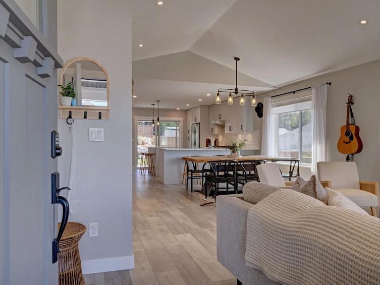 6078 Kingbird Avenue, Sechelt, BC, V7Z 0S4 - 9