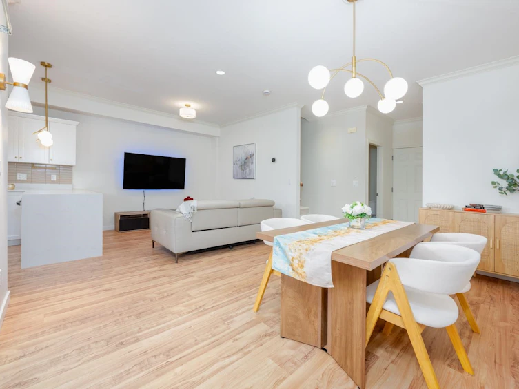 2-8271 Francis Road, Richmond, BC, V6Y 1A5