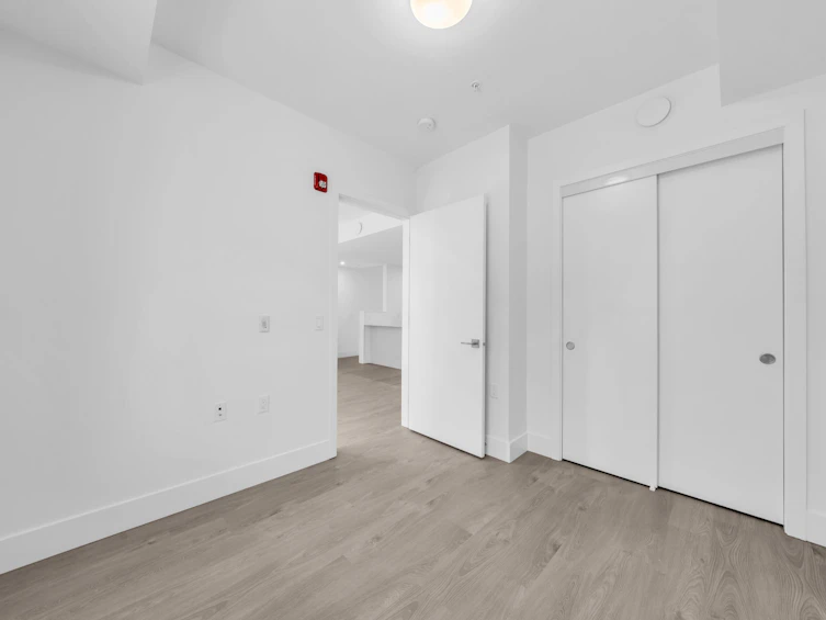 2210 E 1st Avenue, Vancouver, BC, V5N 1B6 - 25