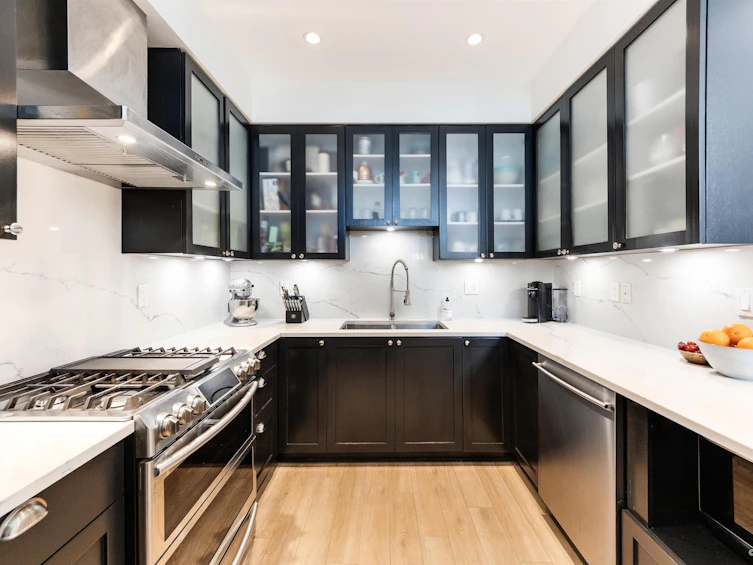 1017 W 8th Avenue, Vancouver, BC, V6H 1C3 - 17