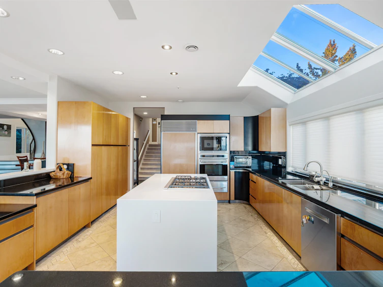 1526 Chippendale Court, West Vancouver, BC, V7S 3G6 - 8