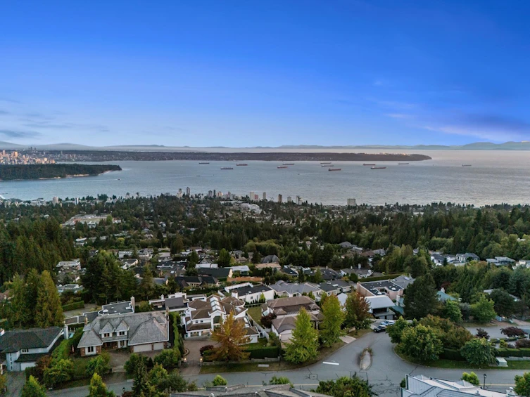 1526 Chippendale Court, West Vancouver, BC, V7S 3G6 - 8