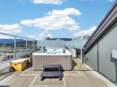 605-3229 St Johns Street - 4