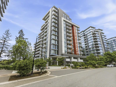 702-8940 University Crescent - 2