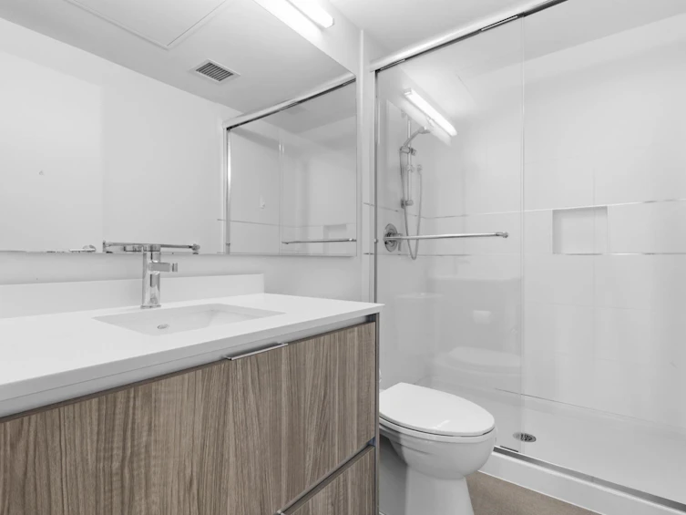 702-8940 University Crescent, Burnaby, BC, V5A 0E7 - 9