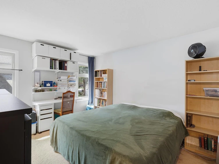 15318 87a Avenue, Surrey, BC, V3S 4Z9 - 11