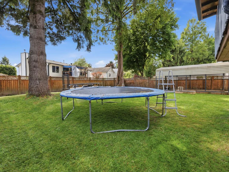 15318 87a Avenue, Surrey, BC, V3S 4Z9 - 29