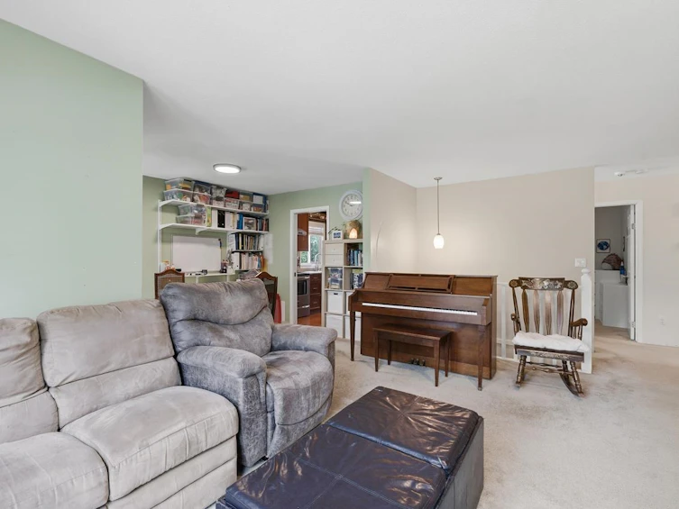 15318 87a Avenue, Surrey, BC, V3S 4Z9 - 7
